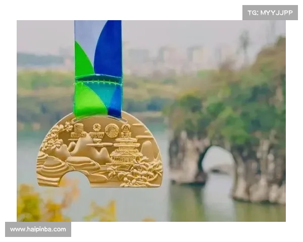 天山马拉松奖牌设计师揭秘光影装置背后的北庭星图创意与深意